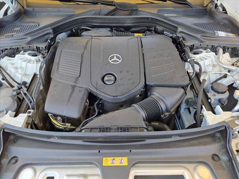 Used 2024 Mercedes-Benz GLC 300 4MATIC image 21