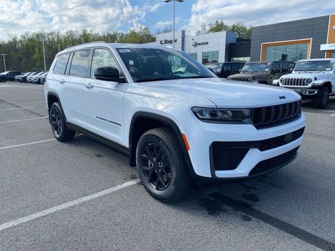 New 2026 Jeep Grand Cherokee L 4WD image 1