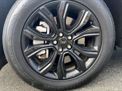 Used 2022 Ford Edge SE w/ Black Appearance Package AWD/4WD image 3
