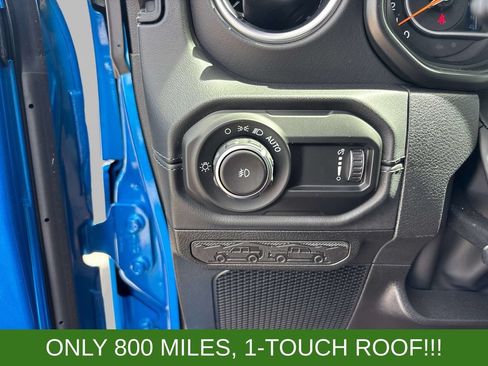 Used 2026 Jeep Wrangler Unlimited Sahara AWD/4WD image 16