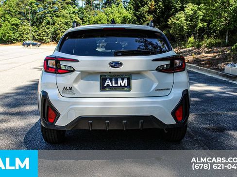 Used 2025 Subaru Crosstrek 2.5i Premium AWD/4WD image 9