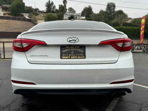 Used 2017 Hyundai Sonata SE w/ Cargo Package FWD image 5