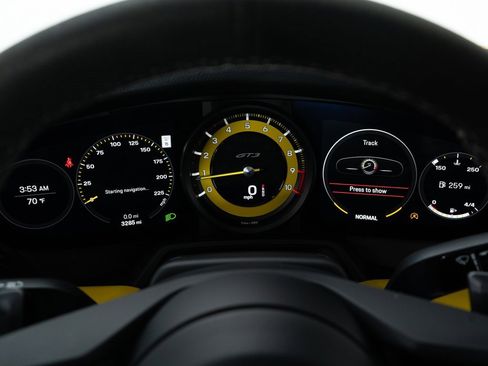 Used 2022 Porsche 911 GT3 image 32