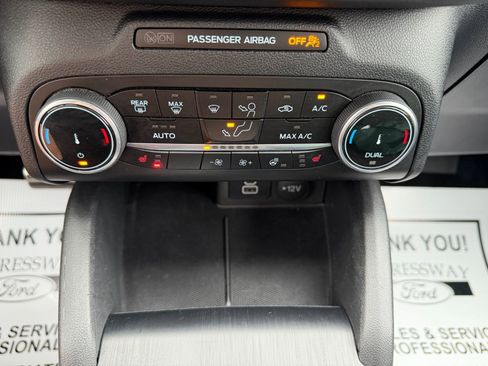 Used 2024 Ford Escape ST-Line image 23