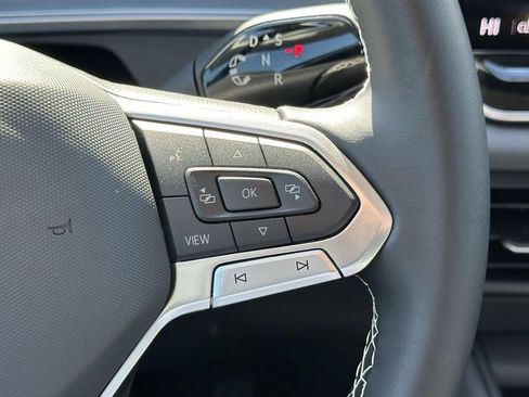 New 2025 Volkswagen Tiguan SE FWD image 20