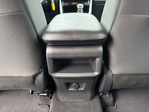 Used 2019 Toyota RAV4 LE image 15