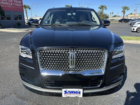 Used 2023 Lincoln Navigator L Reserve image 9