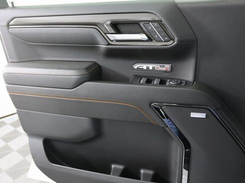Used 2023 GMC Sierra 1500 AT4 w/ Technology Package image 31