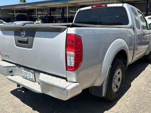 Used 2017 Nissan Frontier S RWD image 5