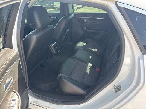 Used 2018 Chevrolet Impala LT FWD image 11