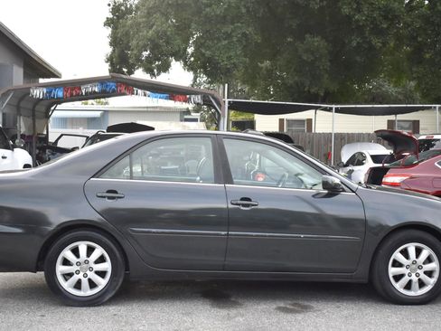 Used 2002 Toyota Camry LE image 8