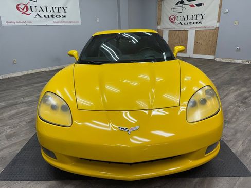 Used 2007 Chevrolet Corvette Coupe w/ Preferred Equipment Group RWD image 8
