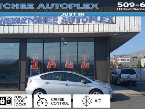 Used 2013 Toyota Prius Two image 1