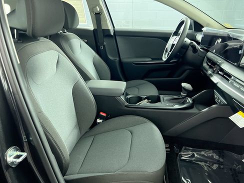 New 2026 Kia K4 FWD image 31