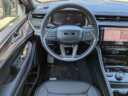 New 2026 Jeep Grand Cherokee Limited AWD/4WD image 15
