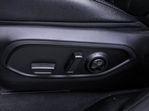 Used 2024 Jeep Grand Cherokee L Limited w/ Luxury Tech Group II image 19