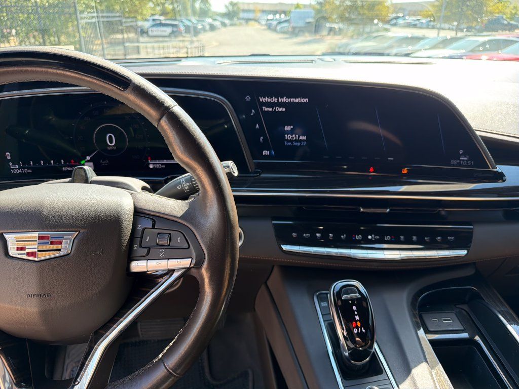 Used 2021 Cadillac Escalade ESV Premium Luxury w/ Driver Assist Tech Package RWD image 21