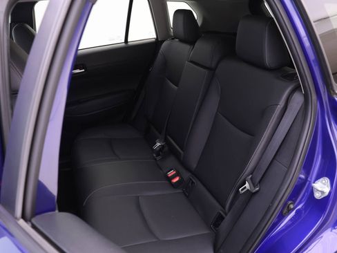 Certified 2023 Toyota Corolla Cross XLE image 9