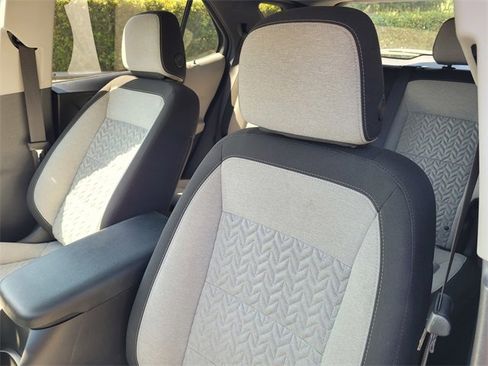 Used 2024 Chevrolet Equinox LT image 12