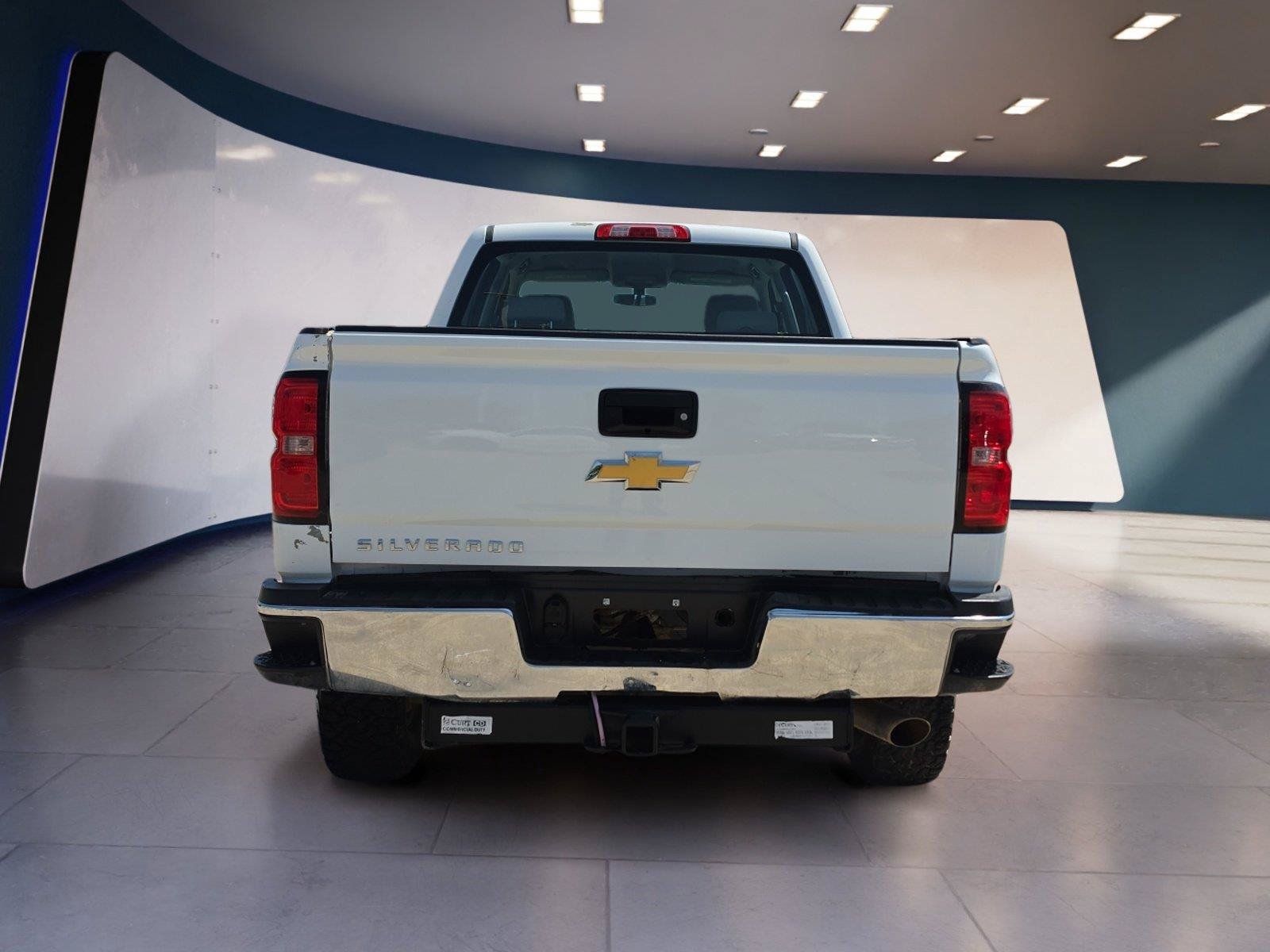 Used 2015 Chevrolet Silverado 2500 W/T AWD/4WD image 4