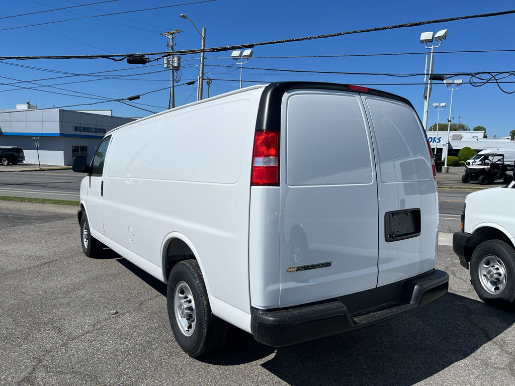 New 2026 Chevrolet Express 2500 Extended RWD image 5
