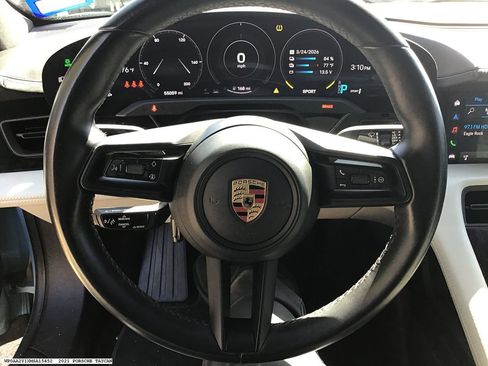Used 2021 Porsche Taycan image 7