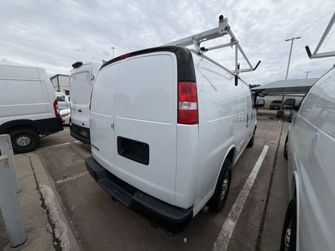 Used 2021 Chevrolet Express 2500 w/ Driver Convenience Package RWD image 3