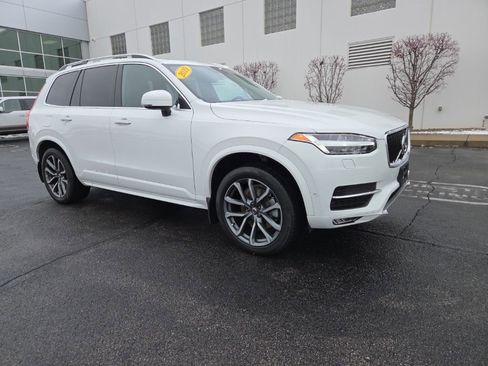 Used 2019 Volvo XC90 T6 Momentum image 4