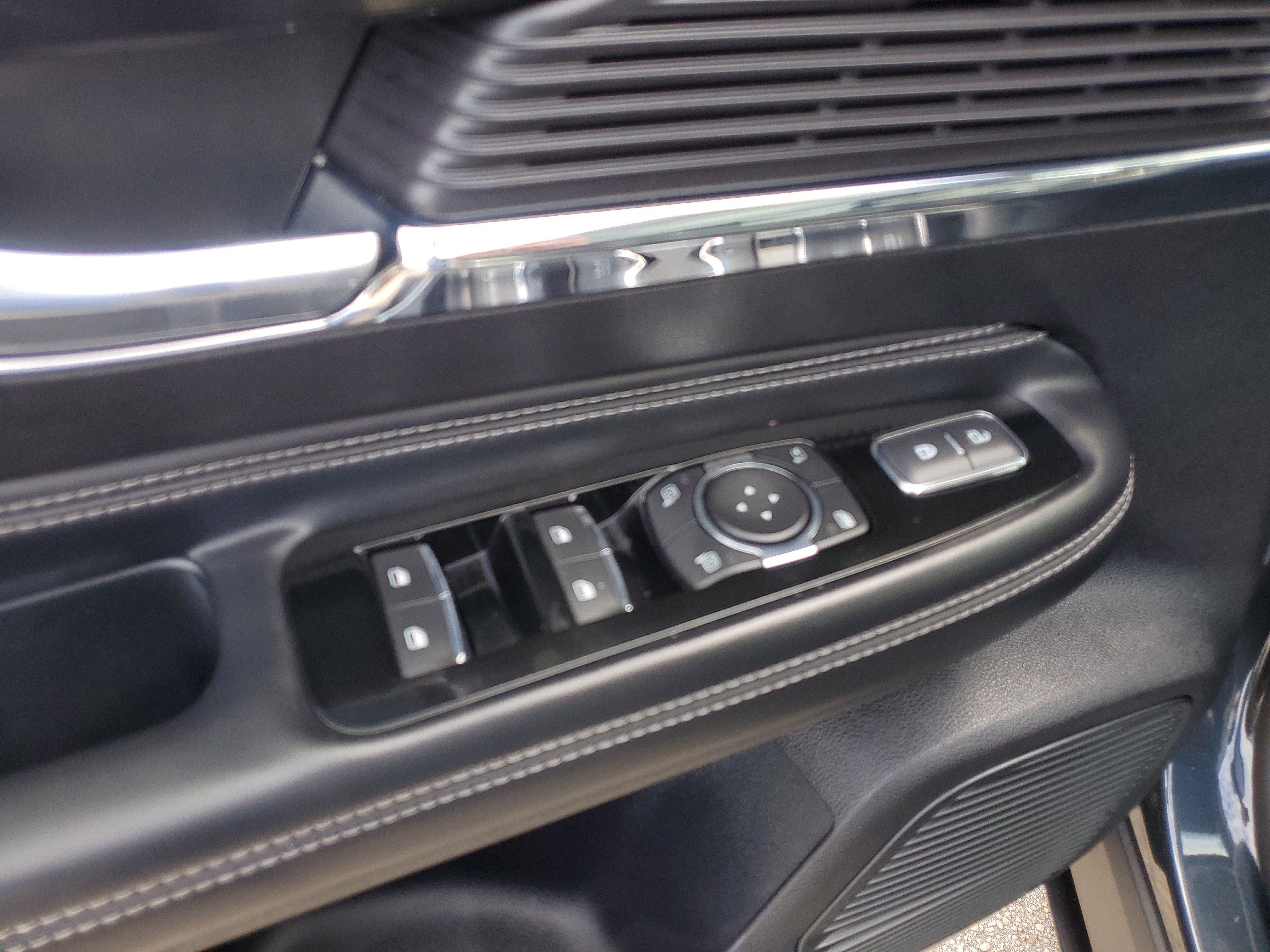 Used 2022 Lincoln Corsair Reserve FWD image 17