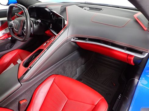 Used 2022 Chevrolet Corvette Stingray Premium Cpe w/ Z51 Performance Package RWD image 36