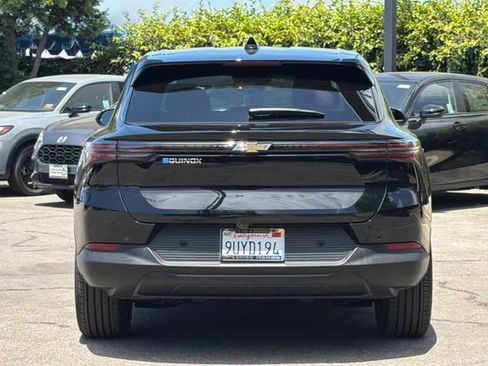 Used 2025 Chevrolet Equinox EV LT FWD image 5