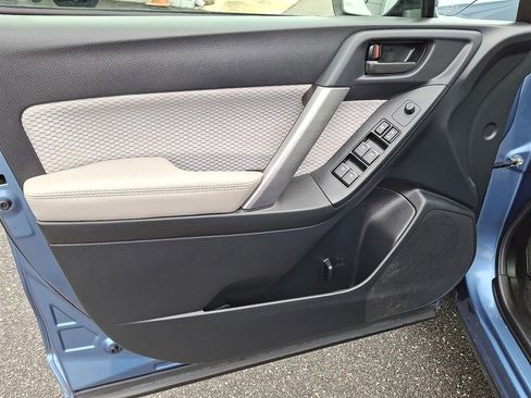 Used 2017 Subaru Forester 2.5i Premium w/ All-Weather Package image 14