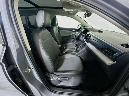 Used 2022 Volkswagen Taos SE w/ Panoramic Sunroof Package FWD image 33