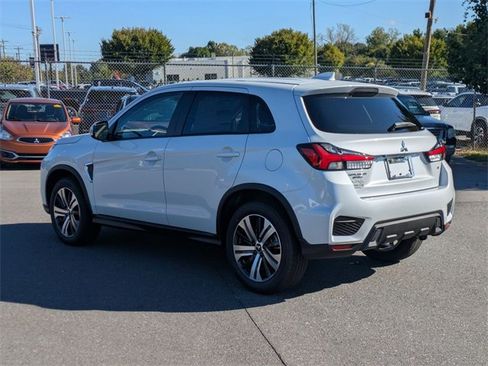 New 2025 Mitsubishi Outlander Sport SE image 5