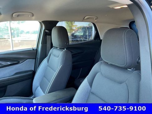 Used 2023 Chevrolet TrailBlazer LT AWD/4WD image 28