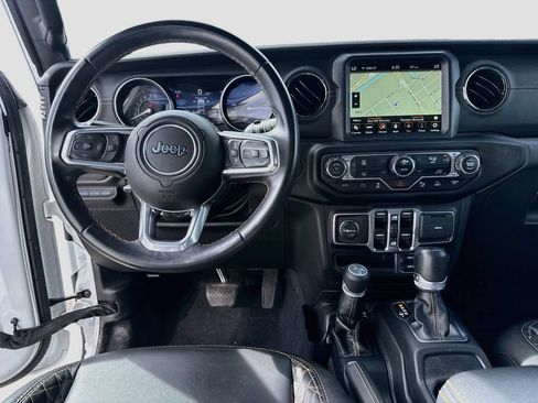 Used 2022 Jeep Wrangler Unlimited Sahara AWD/4WD image 26