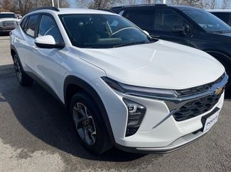 Used 2025 Chevrolet Trax LT w/ LT Convenience Package video 1