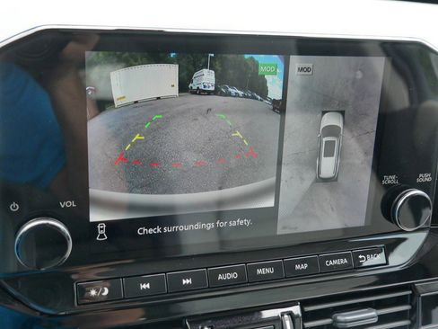 New 2025 Nissan Pathfinder SL image 10