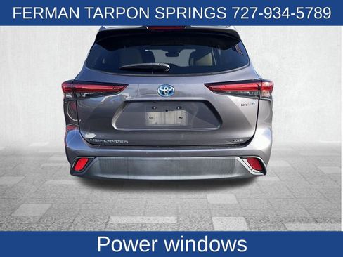 Used 2021 Toyota Highlander XLE image 9