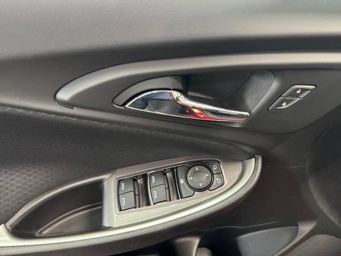 Used 2022 Chevrolet Malibu LT FWD image 28