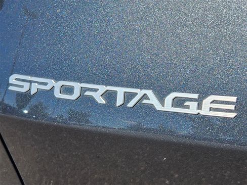 Used 2024 Kia Sportage LX image 13