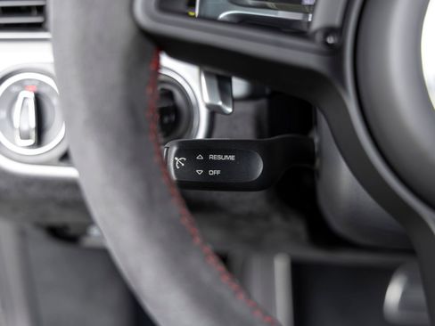 Certified 2018 Porsche 911 GT3 RWD image 40