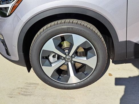 New 2026 Volvo XC40 B5 Plus w/ Protection Package Premier AWD/4WD image 3