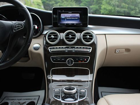 Used 2018 Mercedes-Benz C 300 C 300 4MATIC Sedan 4D image 21