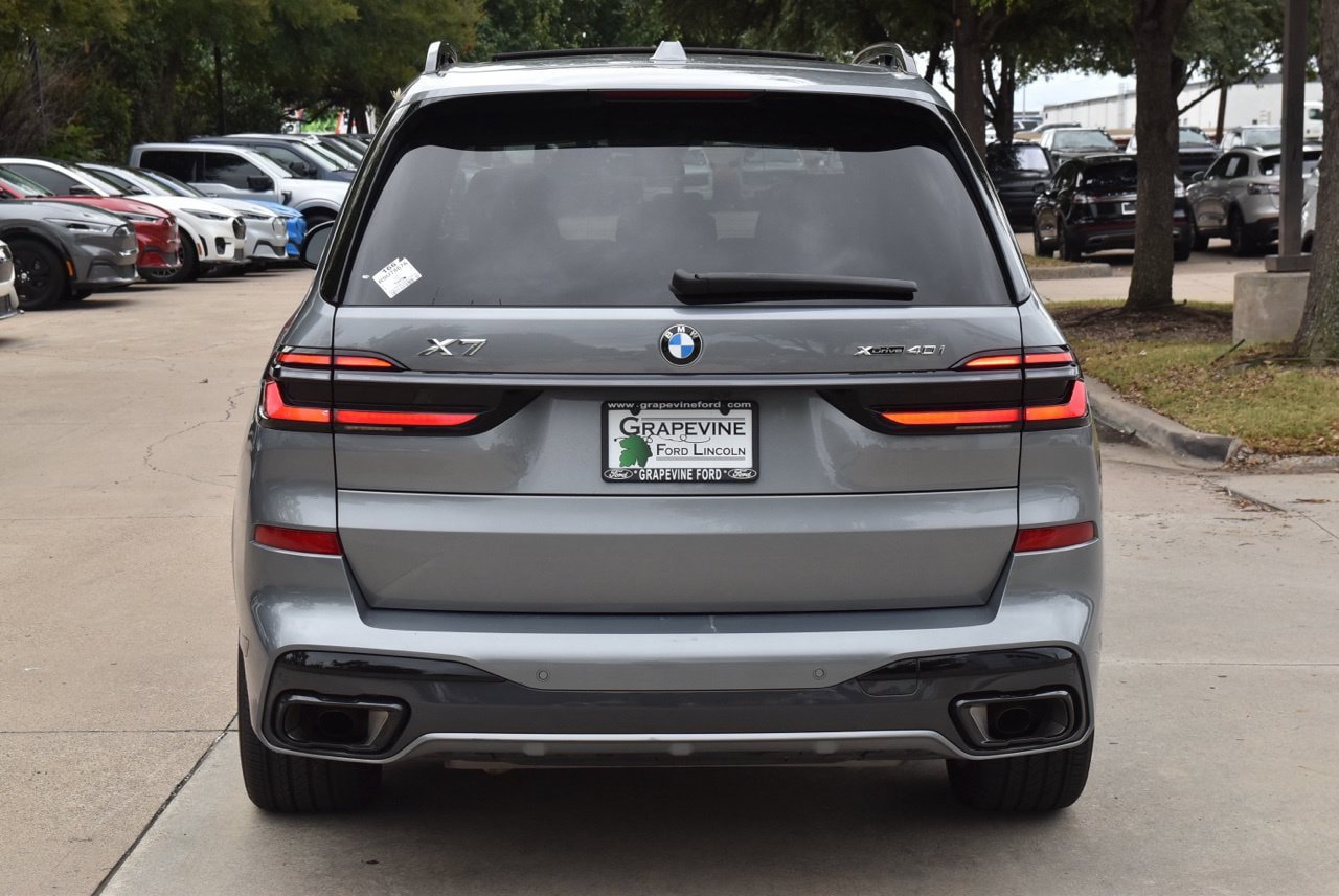 Used 2024 BMW X7 xDrive40i w/ M Sport Package AWD/4WD image 9