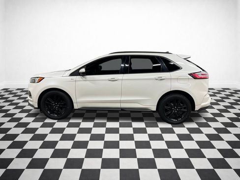 Used 2020 Ford Edge ST-Line w/ Cold Weather Package AWD/4WD image 5