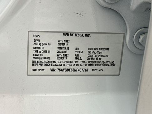 Used 2022 Tesla Model Y Long Range AWD/4WD image 12