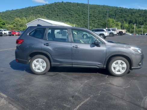 Used 2024 Subaru Forester AWD/4WD image 6