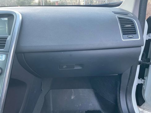 Used 2016 Volvo XC60 T5 image 31