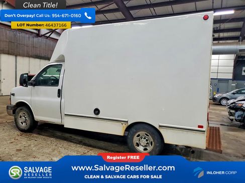 Used 2020 Chevrolet Express 3500 Cutaway w/ Power Convenience Package image 3